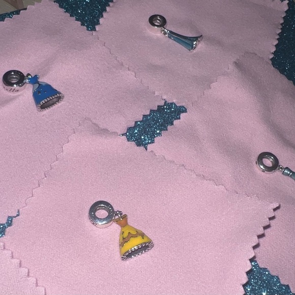 Set of 6 Disney princess charms for bracelets - Picture 2 of 6